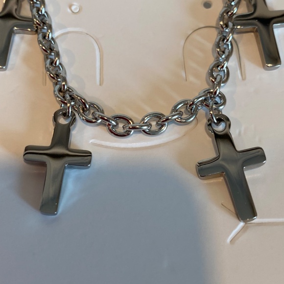 Women’s 7” Stainless Steel cross bracelet - Picture 3 of 4